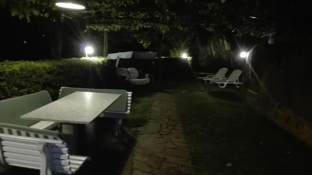 Corte Faliva Brenzone sul Garda Exteriör bild